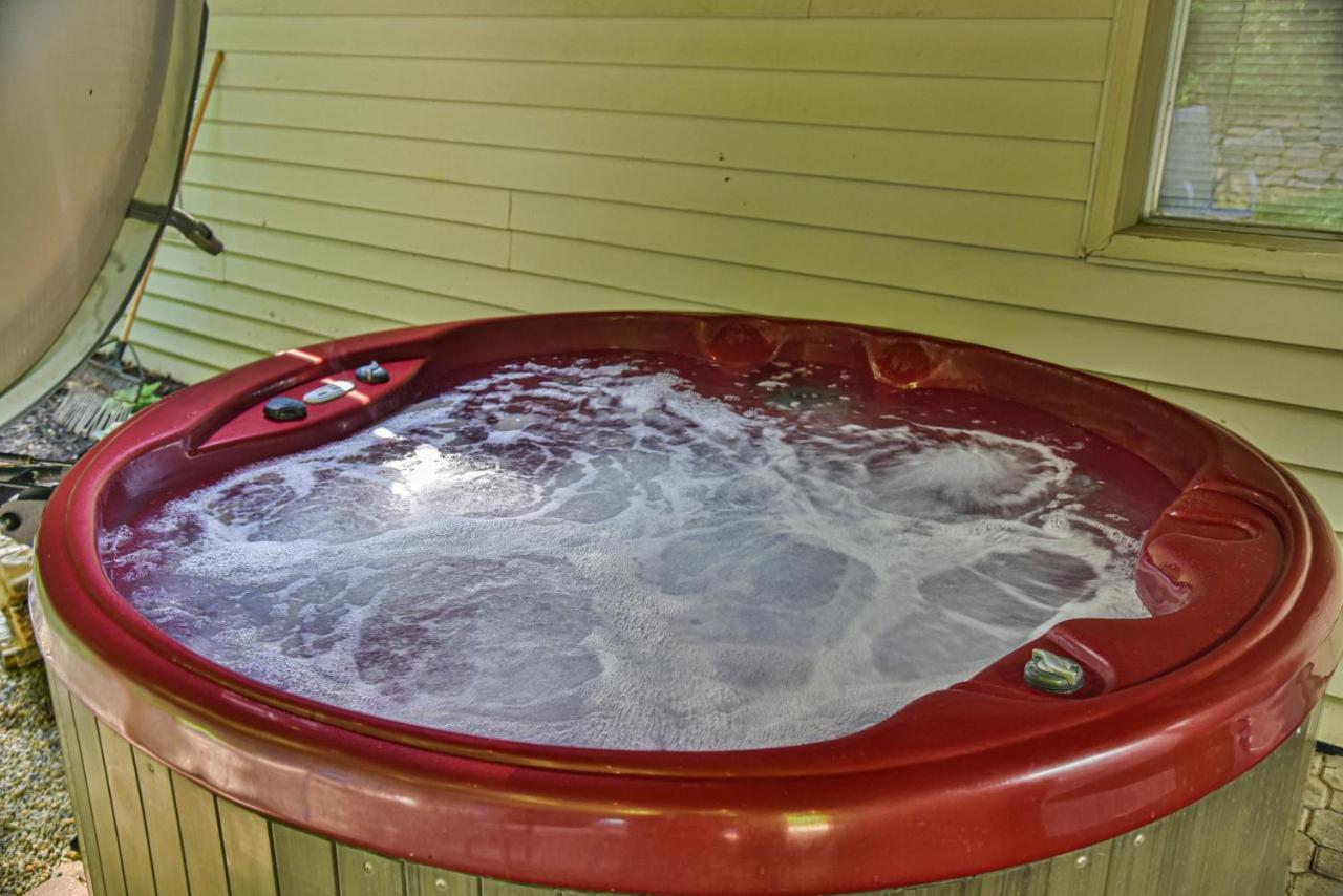 South Asheville Home With Hot Tub Just 11 Miles To Downtown Exterior photo